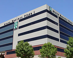 Avera's Doctors Plaza and Skywalk